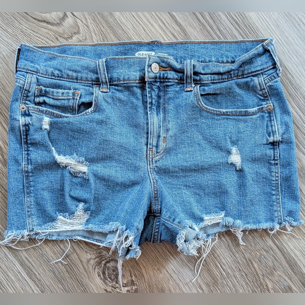 Women's Old Navy Boyfriend‎ Jean Shorts Size 10 Distressed Like New
